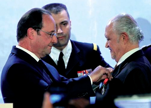 Recibe el Dr. Mario Molina la Orden de la Legión de Honor